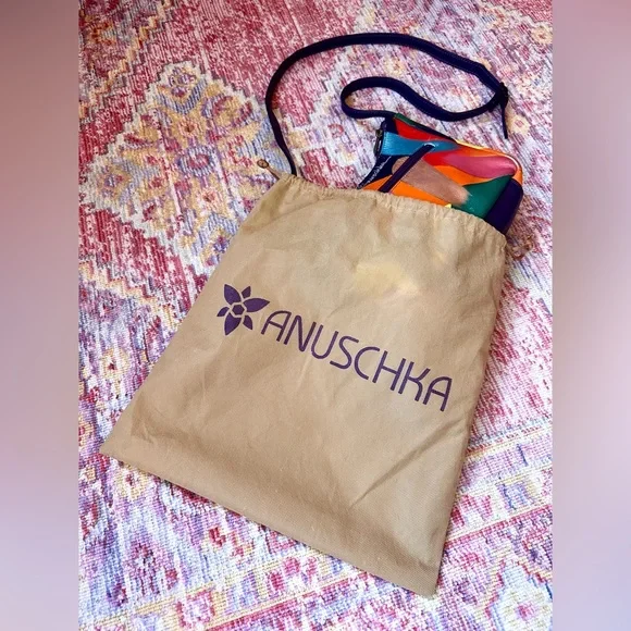 🎨 Darling Anushka Paint Splash! Purse 🌈👜 - Picture 14 of 14